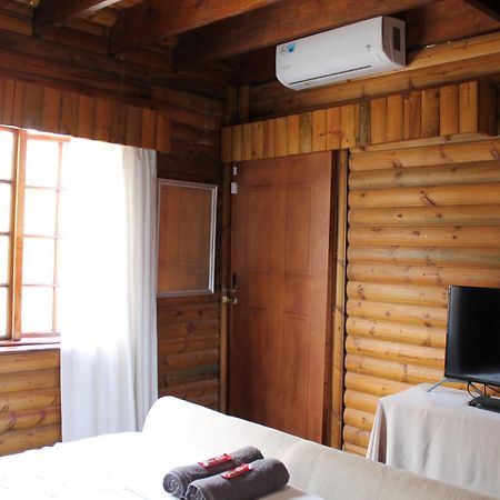 Ndlovu Log Home Dinokeng Klipdrift Buitenkant foto